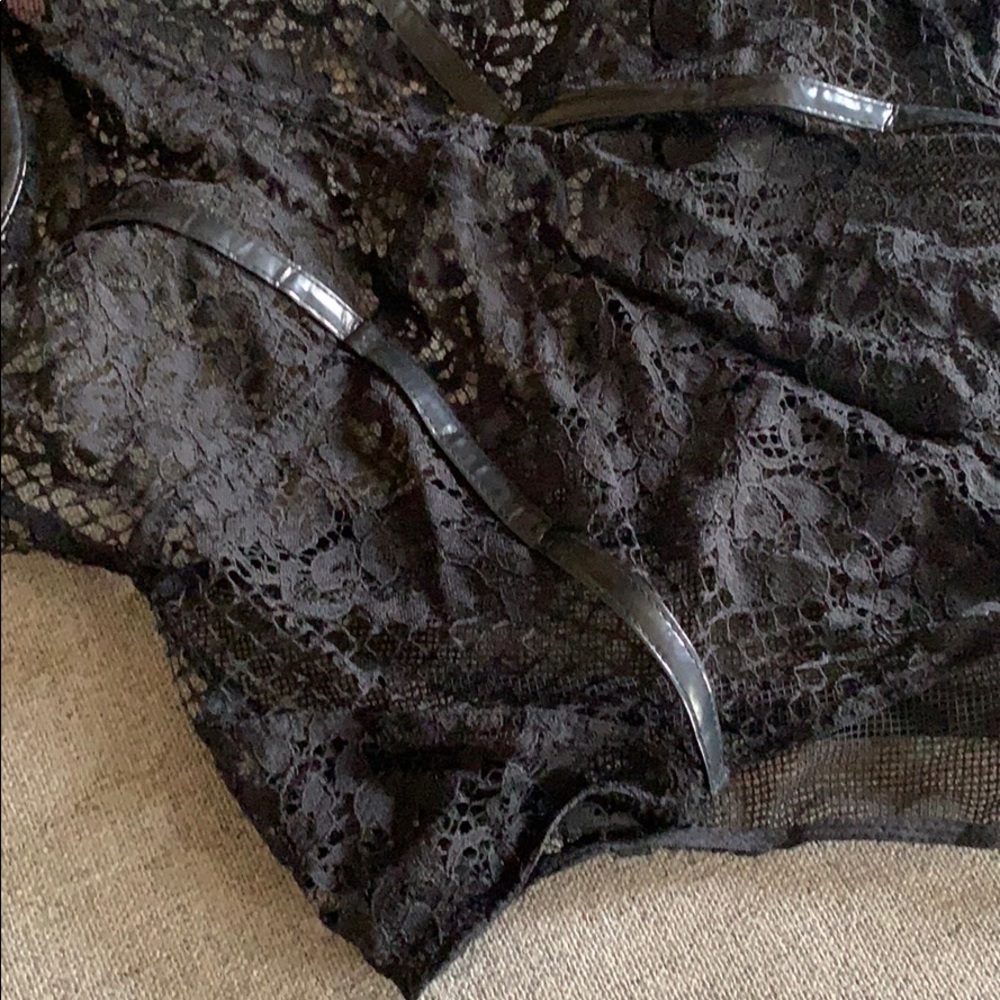 VS - Picture 3 of 7